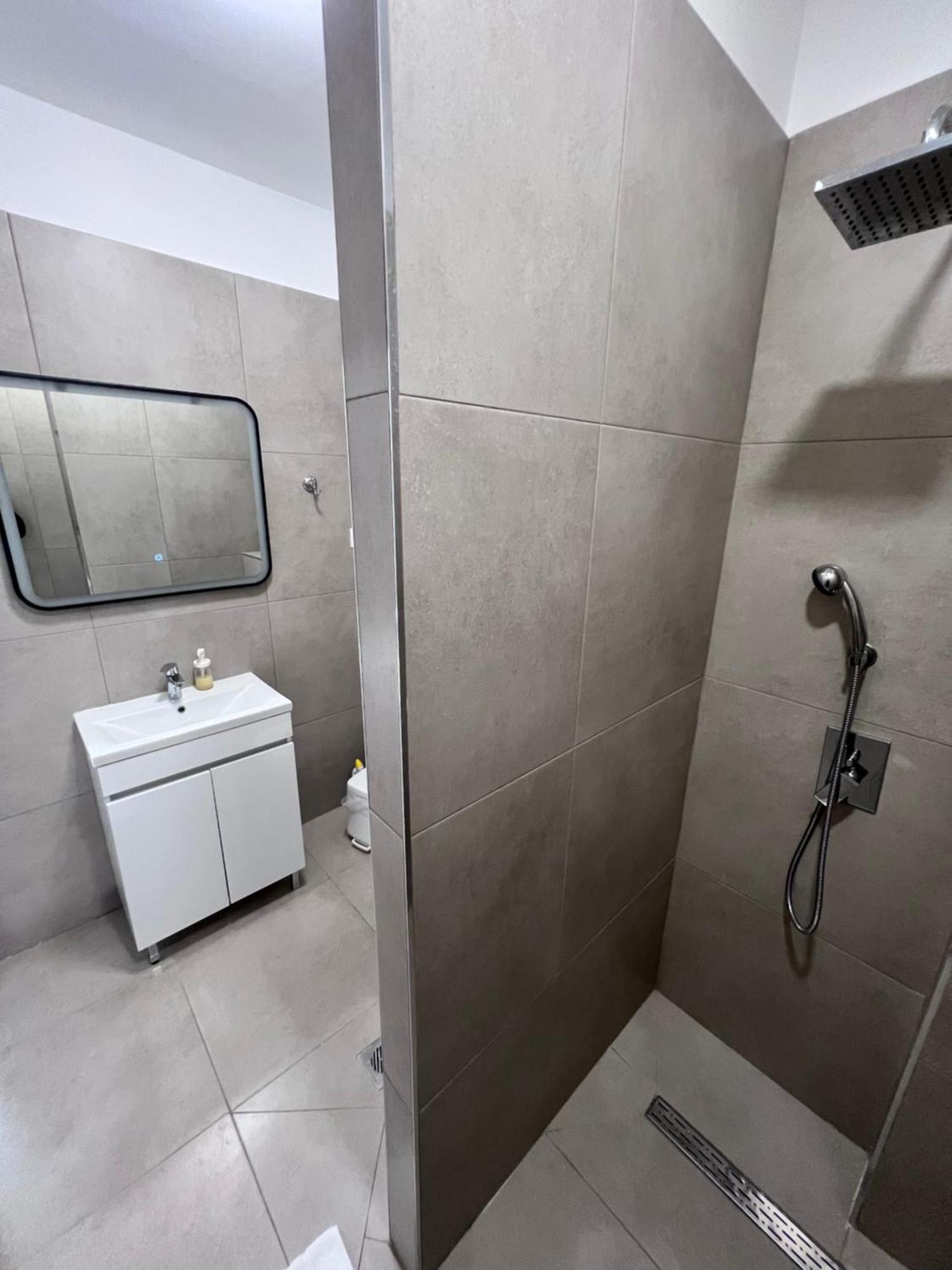 F Apartment Tesalonika Bagian luar foto